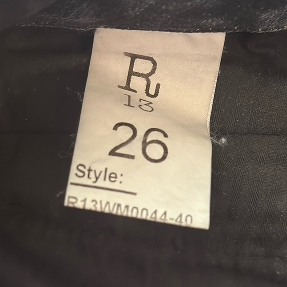 R13 sz 26 Moto Jean dark black wash, zips at ankles great condition - Picture 4 of 9